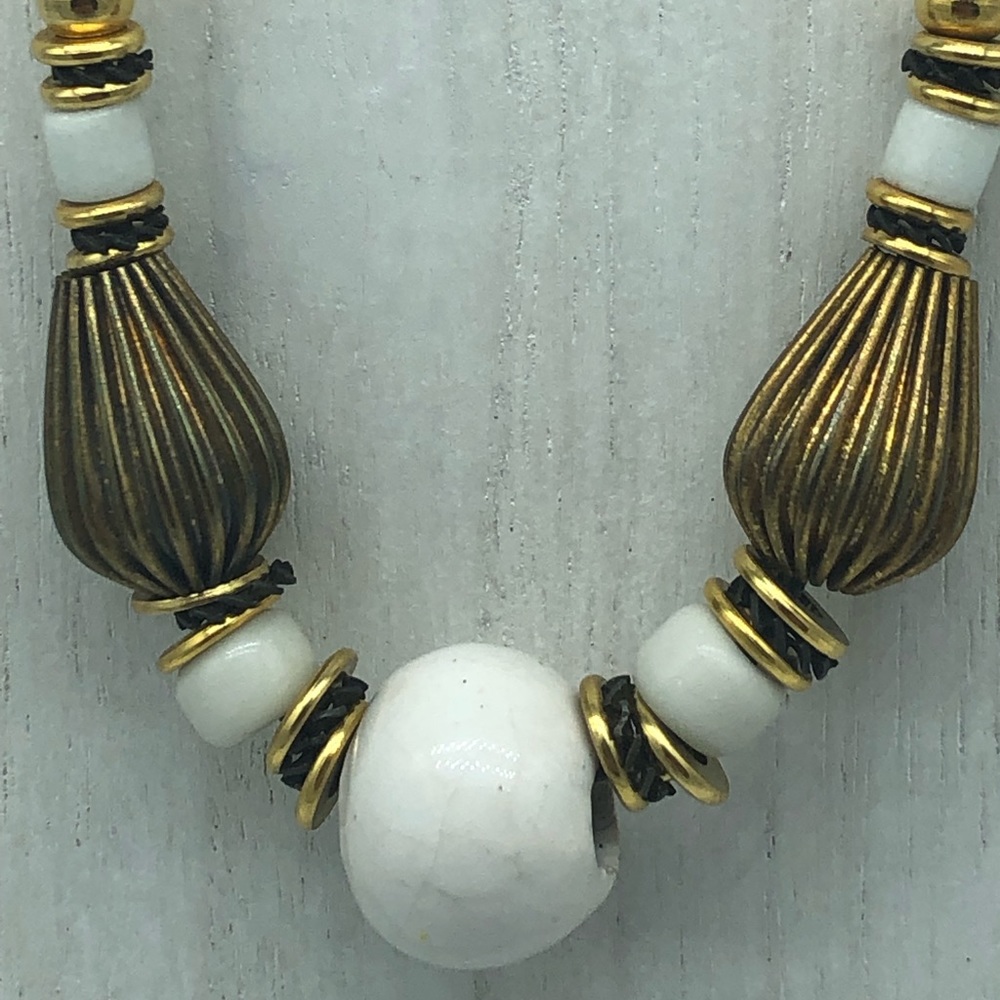White beaded choker goldtone necklace